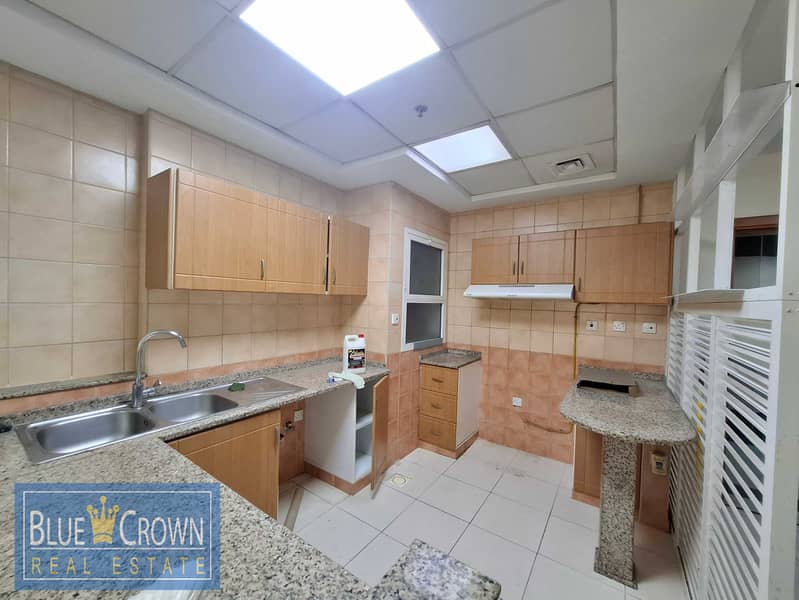 Spacious Flat:Prime Location:Luxurious:Lavish - Image 10