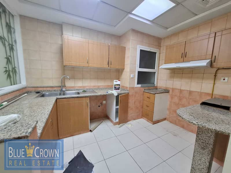 Spacious Flat:Prime Location:Luxurious:Lavish - Image 11