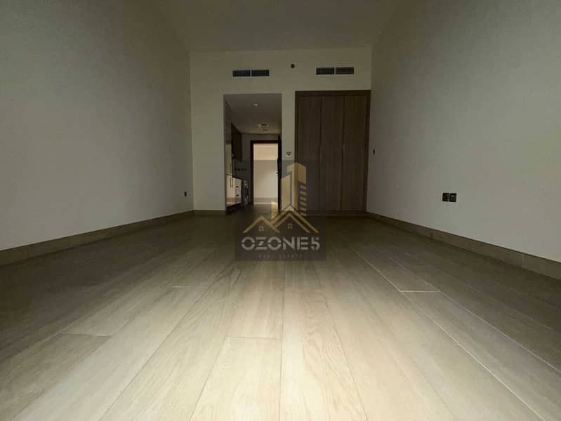 High Floor, Pool View, Amazing Space Ready To Move