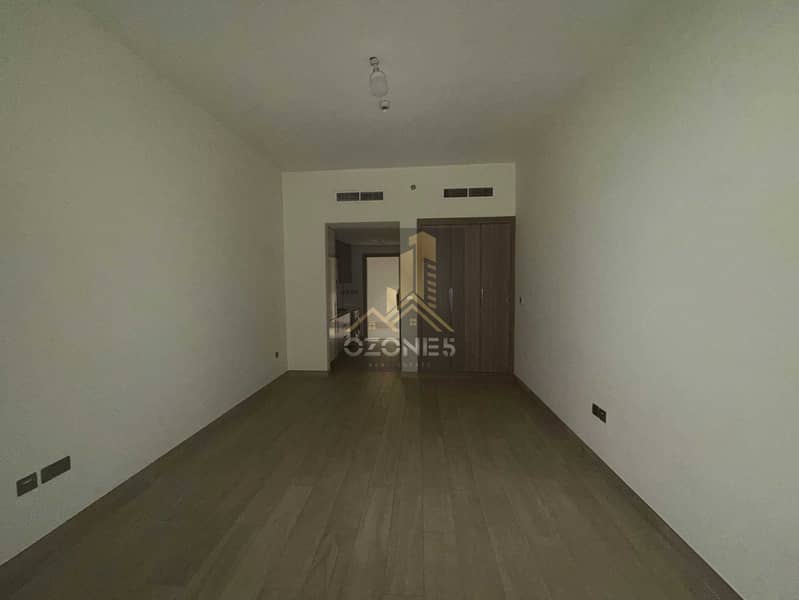 High Floor, Pool View, Amazing Space Ready To Move