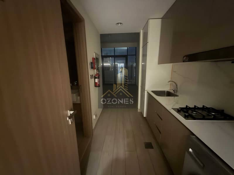 High Floor, Pool View, Amazing Space Ready To Move - Image 10