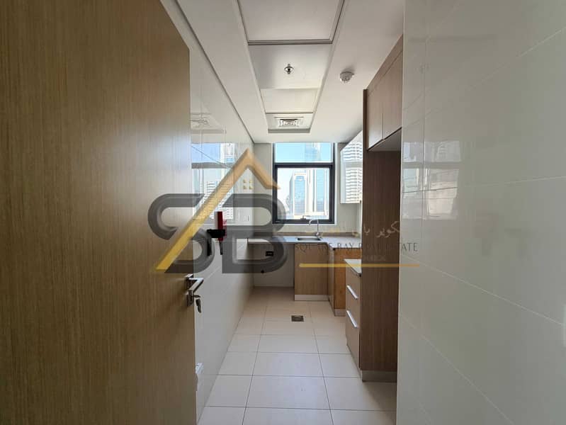 Ready To Move Specious 1/BR Apart With All Amenities 10Min To Metro