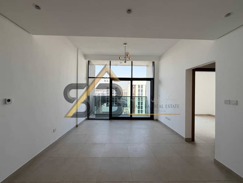 Ready To Move Specious 1/BR Apart With All Amenities 10Min To Metro
