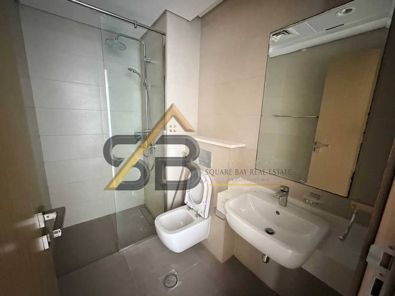Ready To Move Specious 1/BR Apart With All Amenities 10Min To Metro - Image 9
