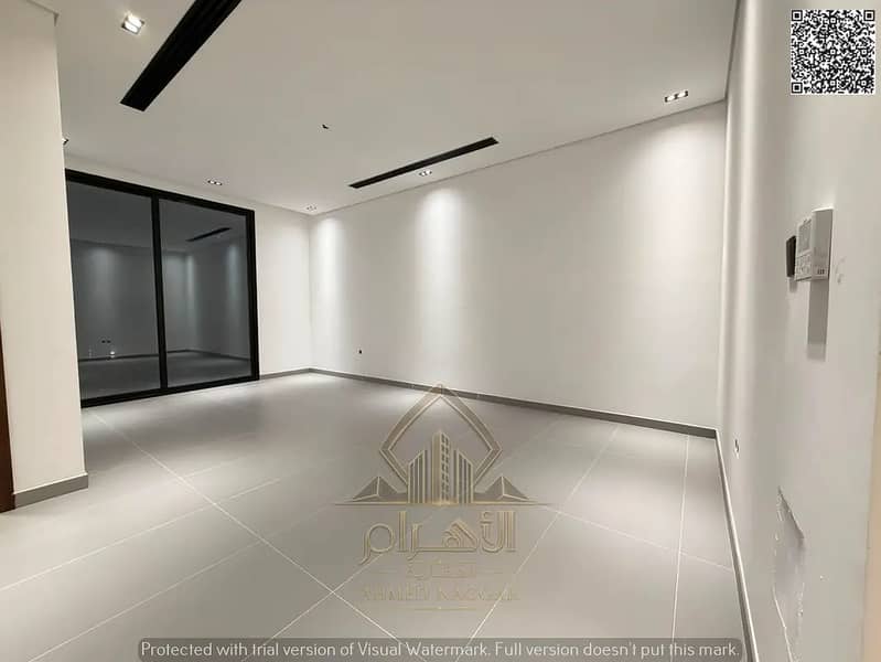 25 848761666-1066x800. webp