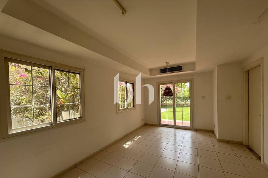 3 images image img