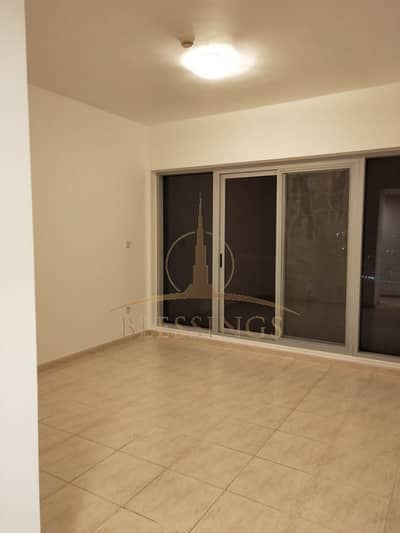 2 Slaapkamers Appartement te Koop in Dubai Land Residence Complex (DLRC), Dubai - 3c13ee92-7b5d-4900-b4b8-acfcbb77f365. jpg