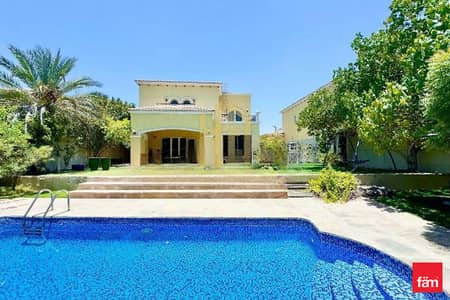 4 Bedroom Villa for Rent in Jumeirah Park, Dubai - Massive | Internal Location | Swimming Pool 4 Bedroom Villa for Rent in Jumeirah Park, Dubai - Massive | Internal Location | Swimming Pool