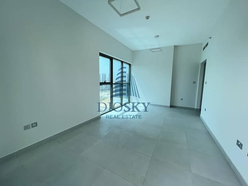 4 Image 4