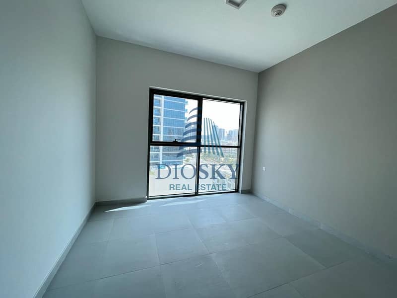 5 Image 5