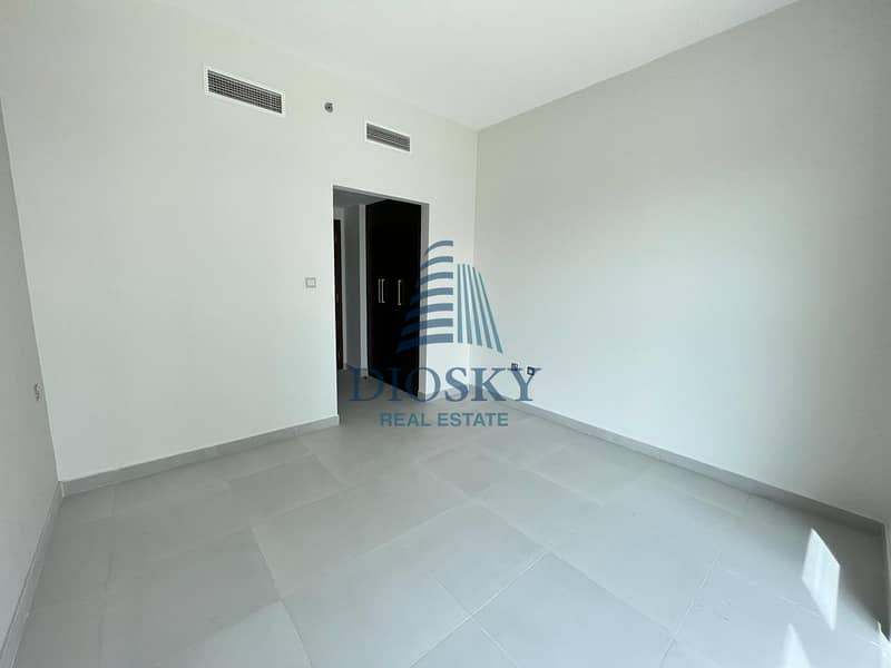 10 Image 10
