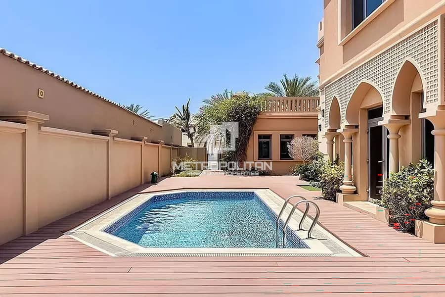 Beachfront Luxury Villa | Prime Location | Vacant Beachfront Luxury Villa | Prime Location | Vacant