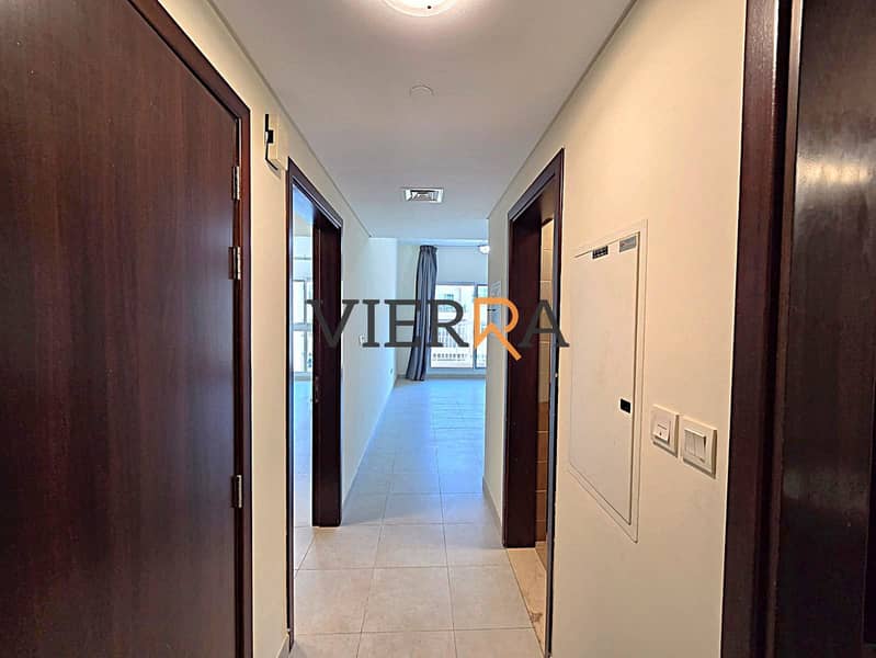 3 d2d190a1-9c39-4cae-b3d0-508c28f6a732. jpg