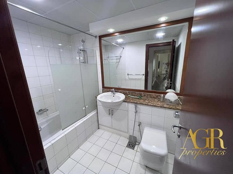 12 4626dca4-cb9b-411e-bd5d-6aa2e26c3779. jpg