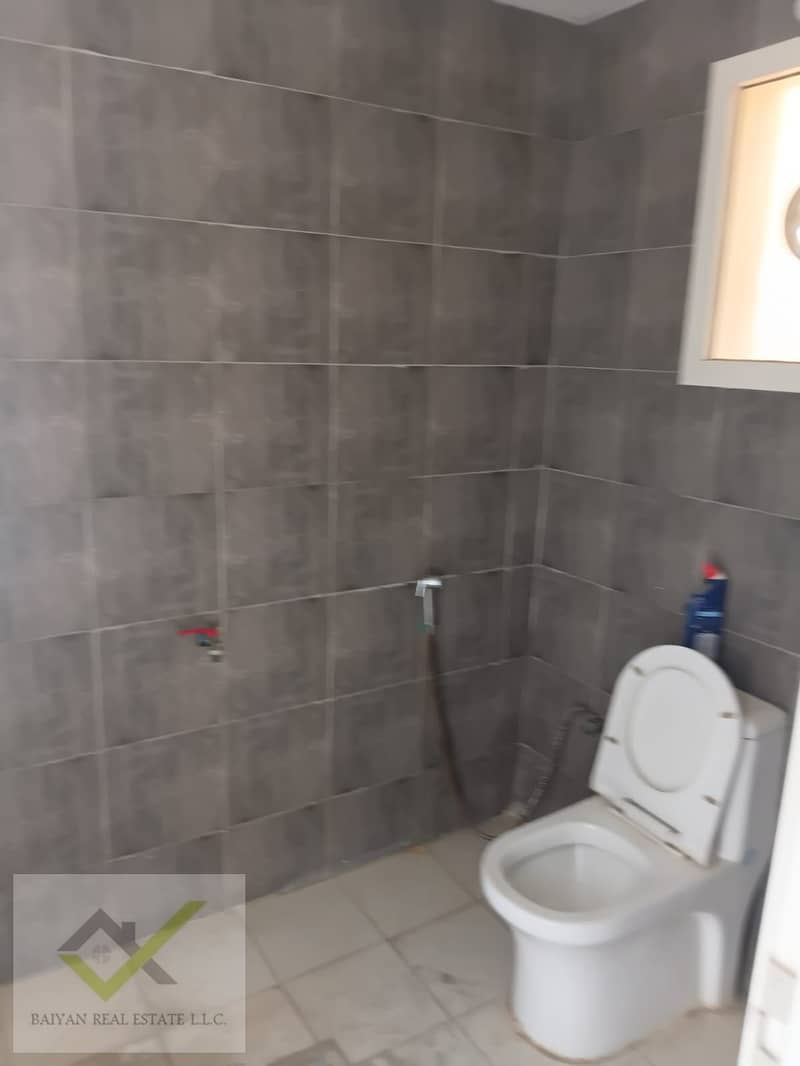 6 1000837338. jpg