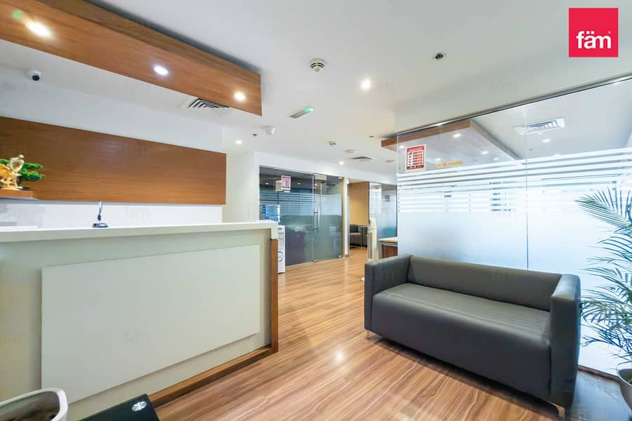 Luxury Office | Turnkey | Community Expert Luxury Office | Turnkey | Community Expert