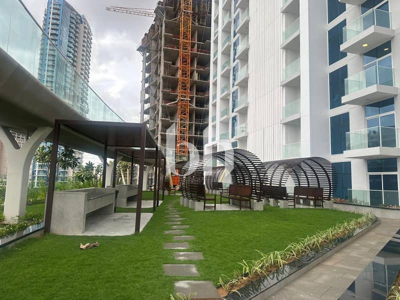 17 images image img