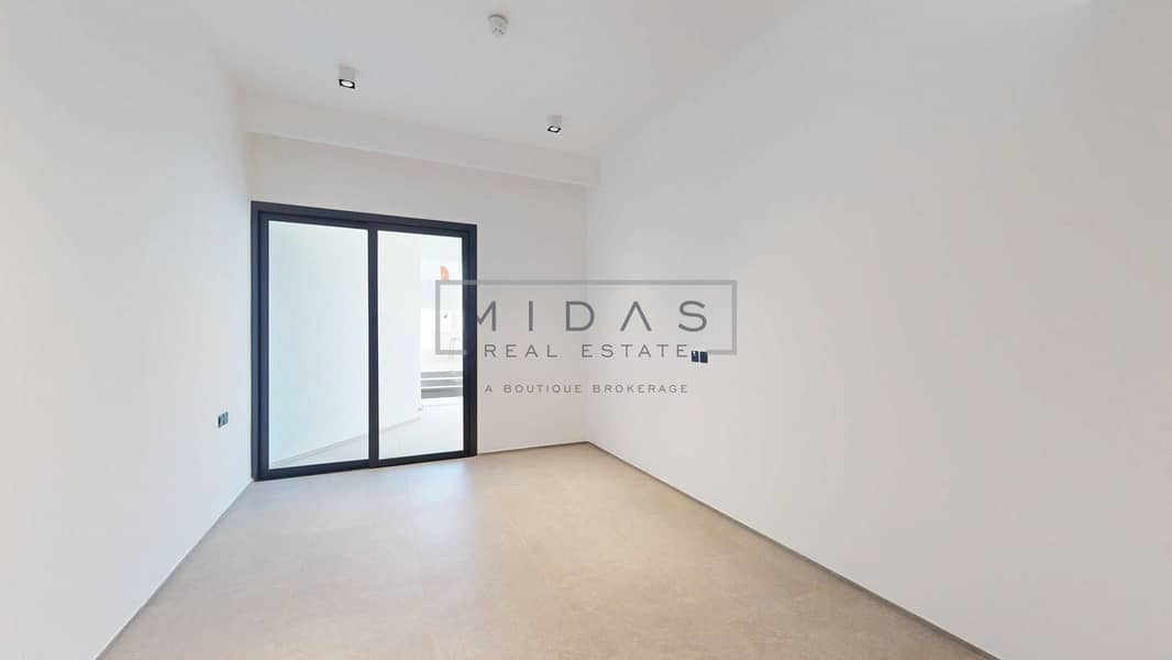 2 MIDAS-SH-Living-Unit-105-06242026_103001. jpg