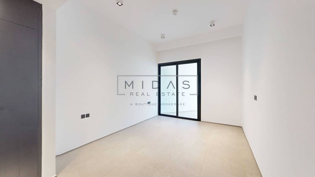 7 MIDAS-SH-Living-Unit-105-06242026_102932. jpg