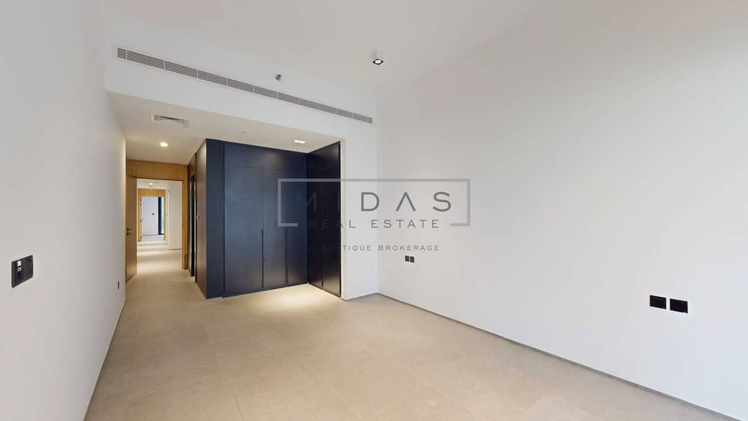12 MIDAS-SH-Living-Unit-105-06242026_103030. jpg