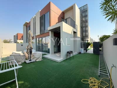 4 Camere Townhouse in Vendita a Dubailand, Dubai - WhatsApp Image 2026-06-30 at 5.34. 43 PM. jpeg 4 Camere Townhouse in Vendita a Dubailand, Dubai - WhatsApp Image 2026-06-30 at 5.34. 43 PM. jpeg