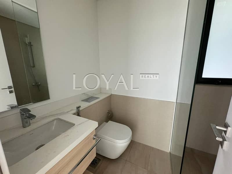 10 6c238cee-de8c-45ea-9c66-35757be3d713. jpg