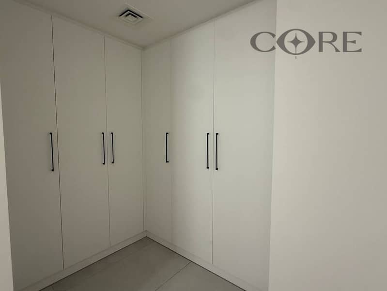 STUNNING FULLY FURNISHED 1BR APARTMENT - Image 9