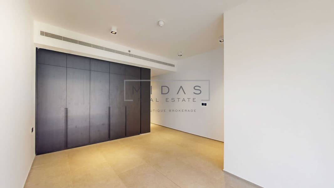 9 MIDAS-SH-Living-Unit-1012-06242026_100457. jpg