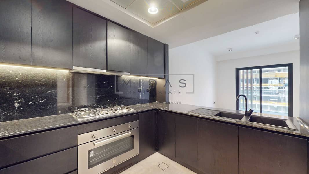 13 MIDAS-SH-Living-Unit-1012-06242026_095903. jpg