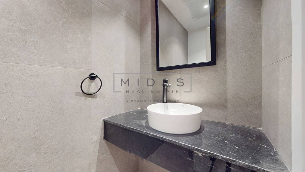 18 MIDAS-SH-Living-Unit-1012-06242026_100717. jpg