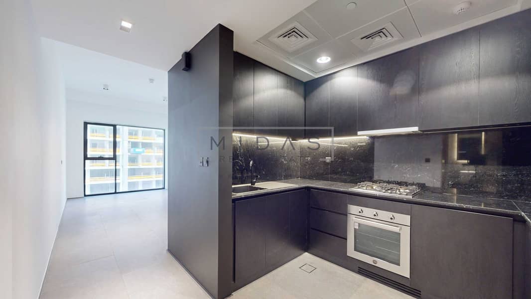 6 -MIDAS-SH-Living-Unit-413-06242026_110638. jpg