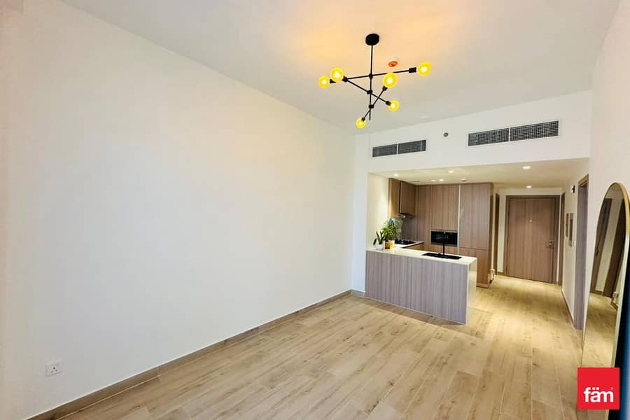 MAIDS ROOM | 12 CHEQUES | SKYLINE VIEW MAIDS ROOM | 12 CHEQUES | SKYLINE VIEW