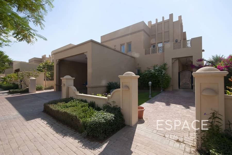 Cheapest Five Bed in Ranches | Single Row Cheapest Five Bed in Ranches | Single Row