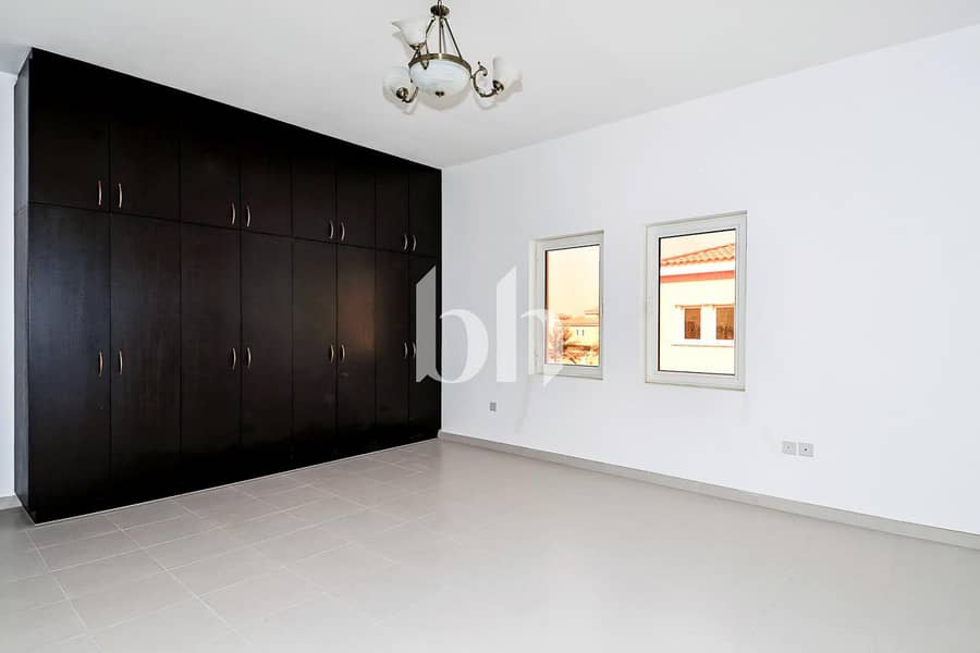 3 images image img