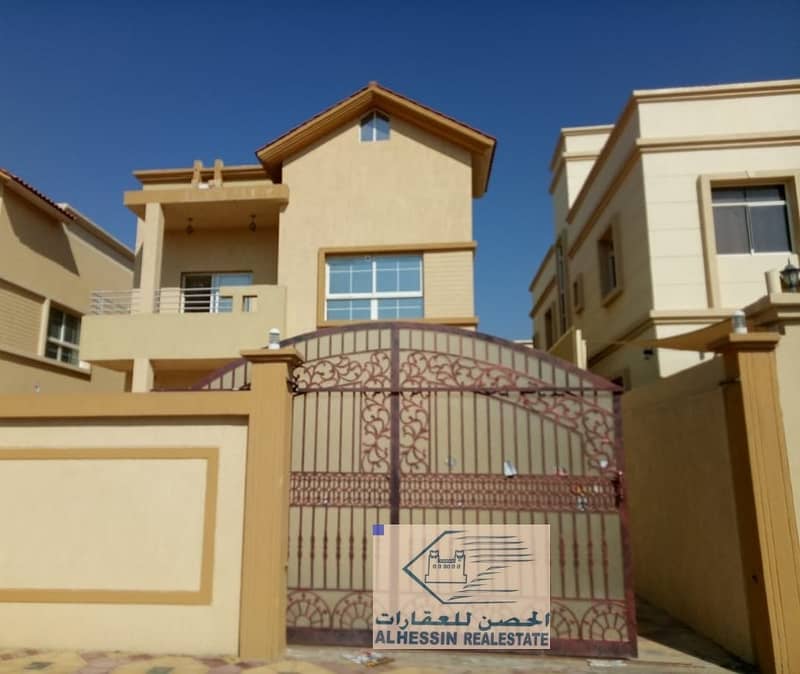 A full-featured villa in a great location near Sheikh Mohammed Bin Zayed Road