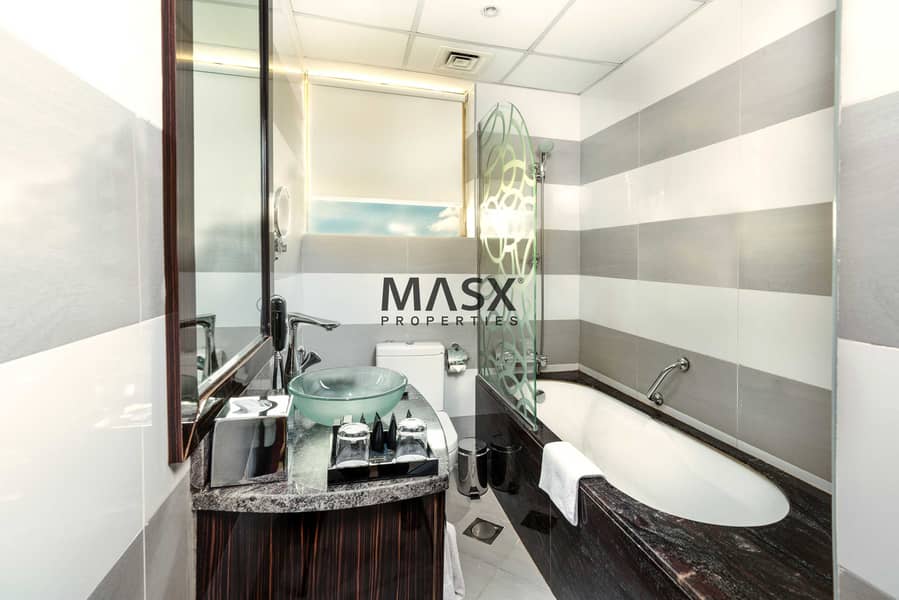 6 Washroom. jpg