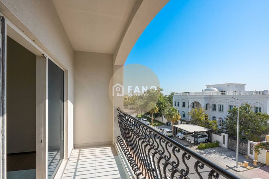 4 Balcony1. jpg