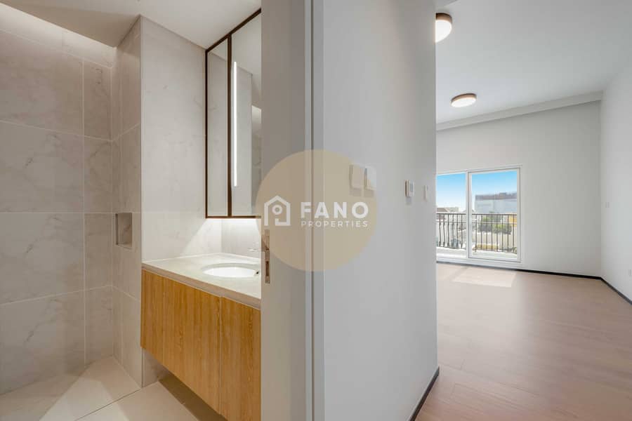 18 Master Bathroom Bedroom. jpg