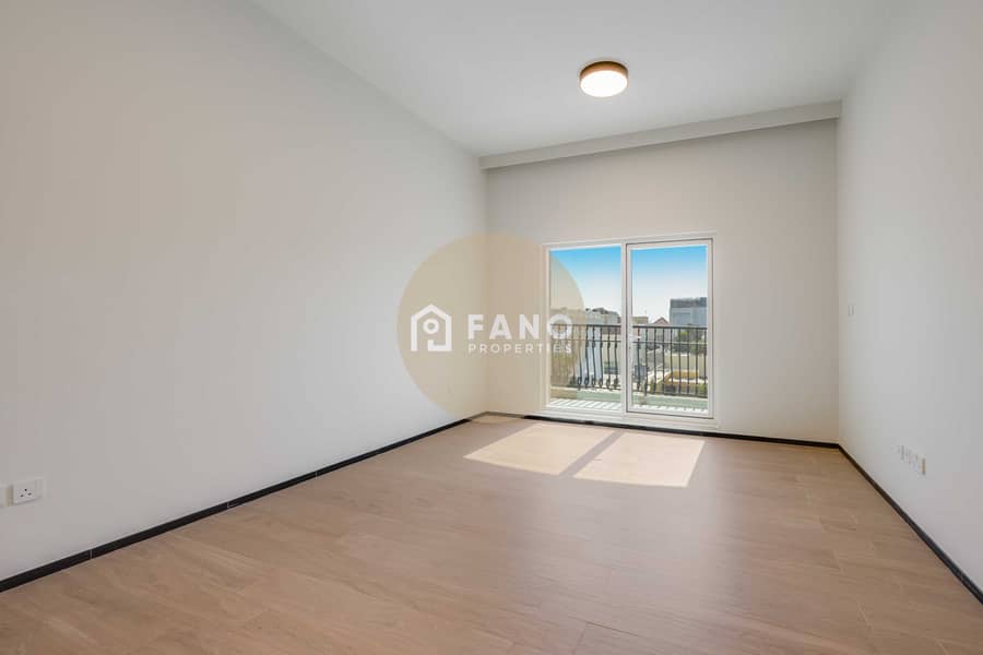 20 Master Bedroom. jpg