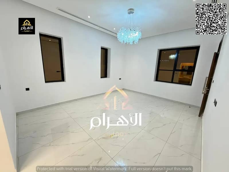8 848989430-1066x800. webp