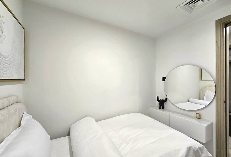 10 Image 10