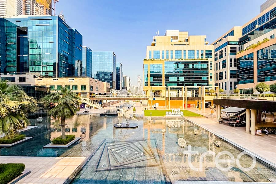 11 Bay Square pic 1. jpg
