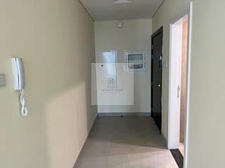 2 IMG_5717 Small. jpeg