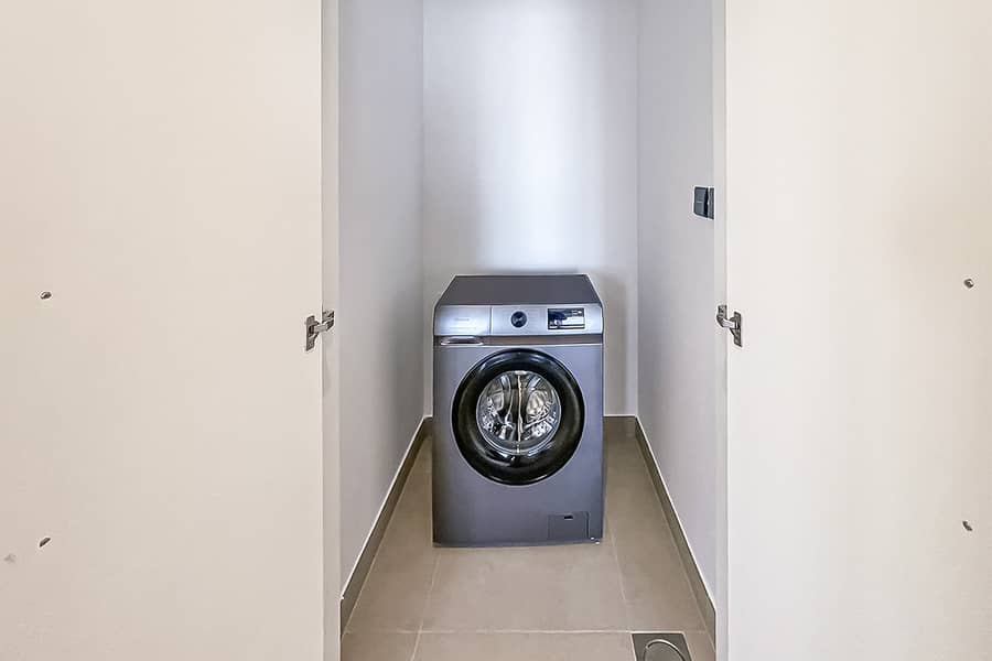 12 Image 0