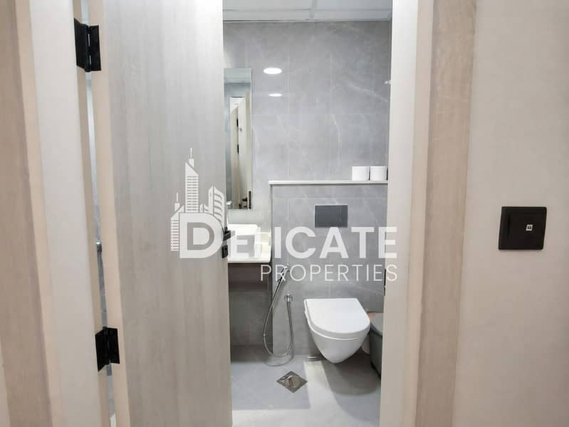 8 Washroom 2. jpg
