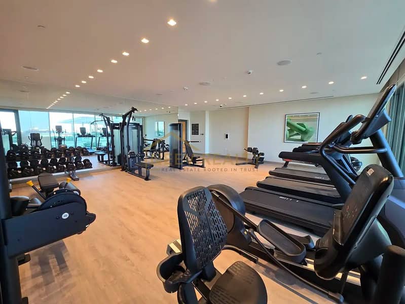 16 819148095-1066x800. webp