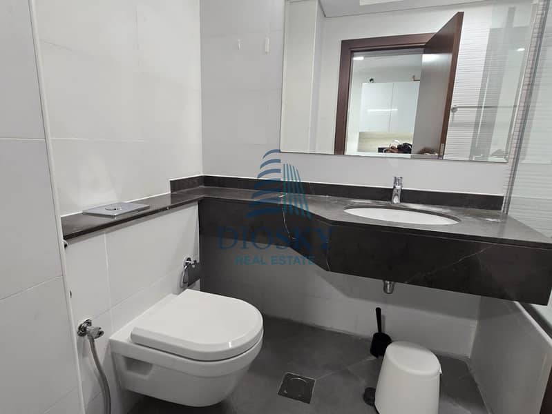 5 Image 5