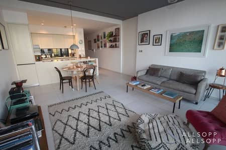 One Double Bedroom | Balcony | City Views One Double Bedroom | Balcony | City Views