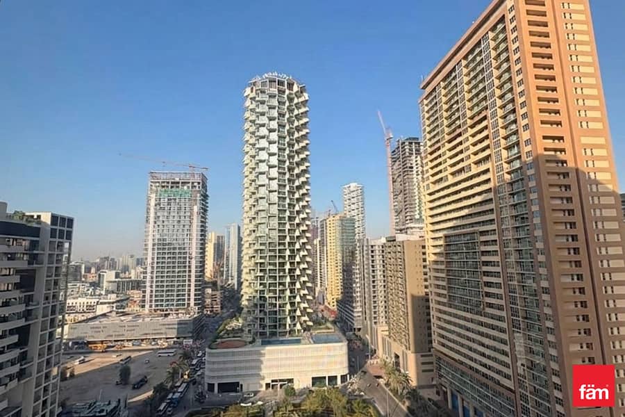 Vacant | Fully Furnished | Spaciouse Vacant | Fully Furnished | Spaciouse