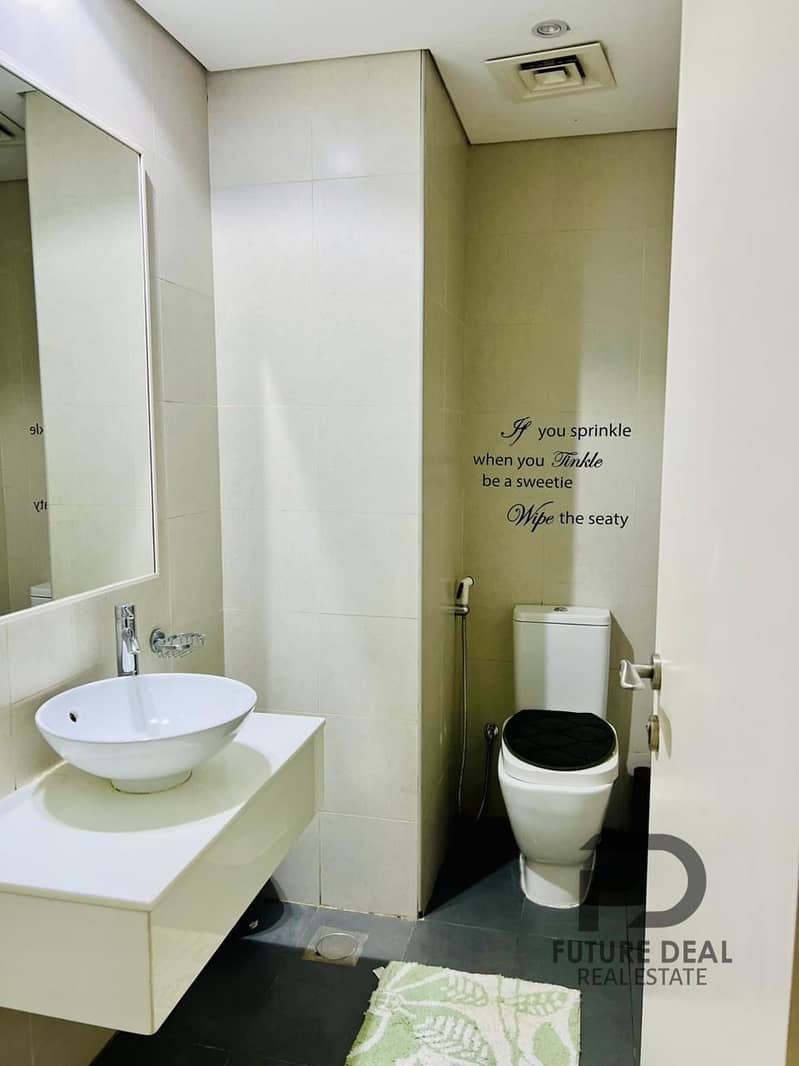 15 d8ff5307-3325-49ce-bb3d-e147e9bd8021. jpg